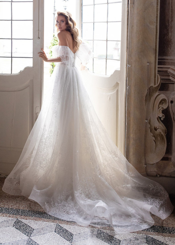 White Lace Tulle Wedding Dress