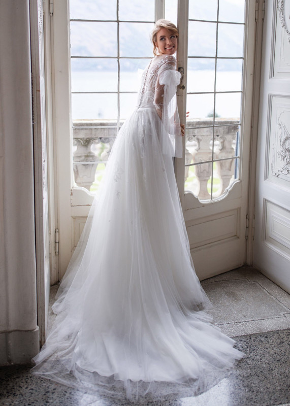 Ivory/White Lace Tulle Wedding Dress