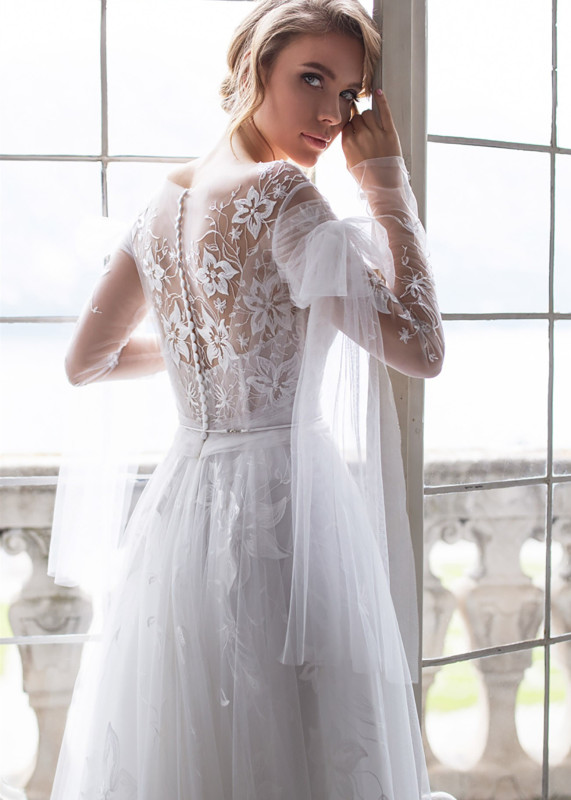 Ivory/White Lace Tulle Wedding Dress