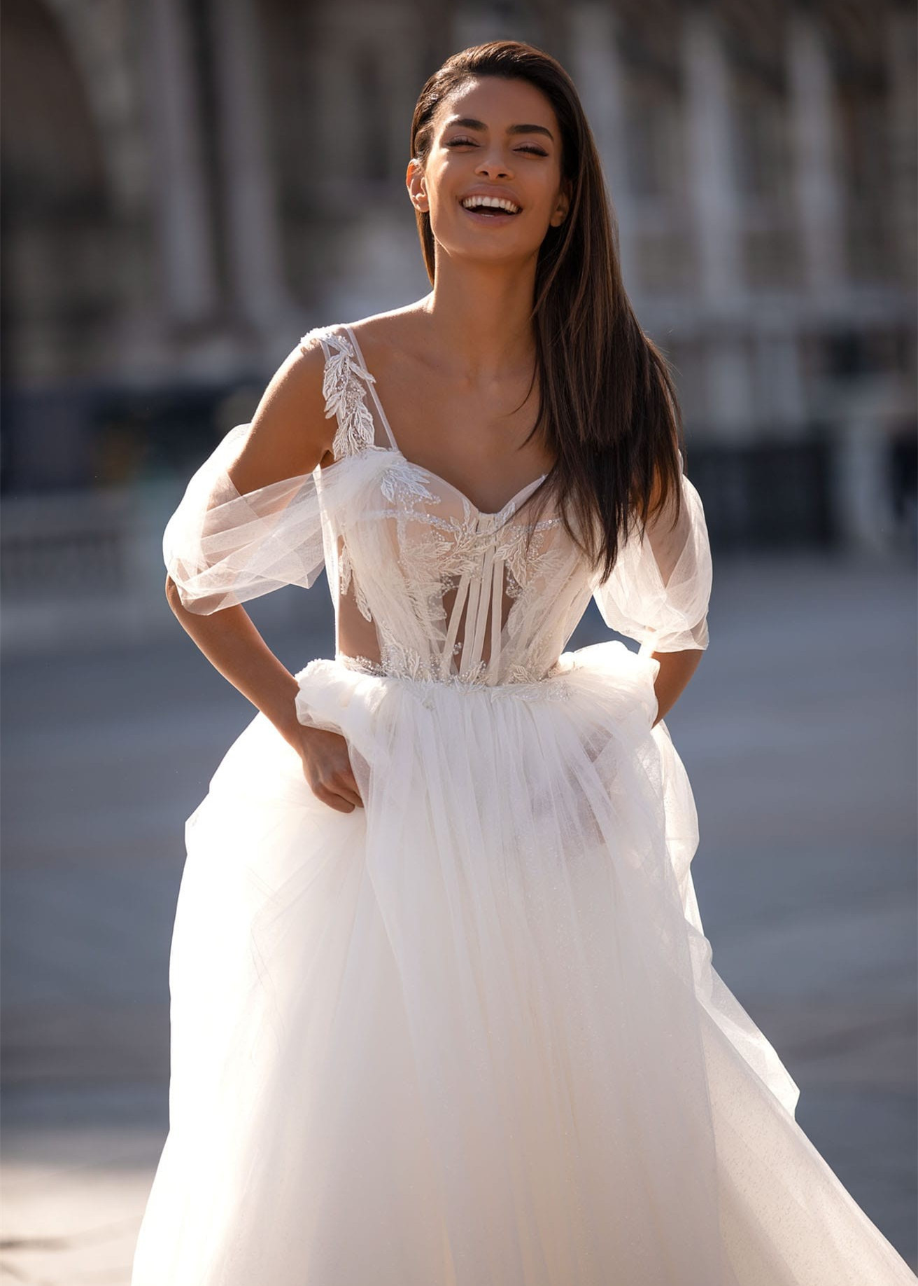 Luxury Ivory Lace Tulle Sexy Wedding Gown