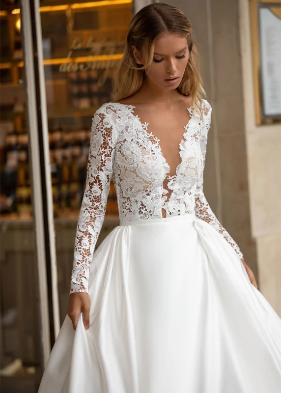 Sexy Lace Satin Wedding Gown