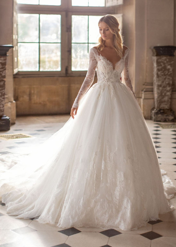 Ivory Lace Tulle Sexy Wedding Gown