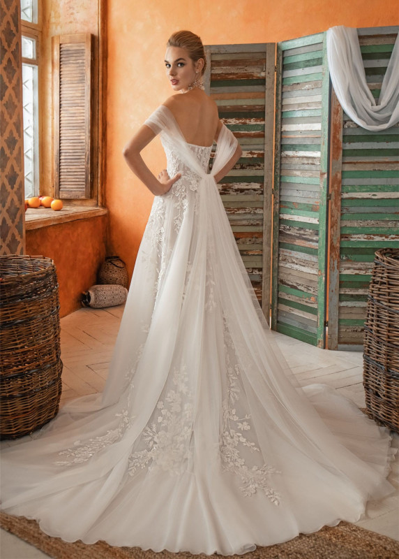 Ivory Lace Tulle Sexy Wedding Gown