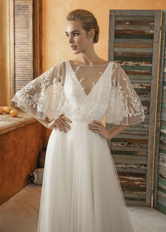 V neck Lace Tulle Sexy Wedding Gown