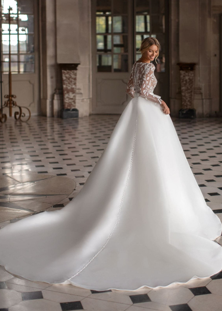 Luxury Beaded Lace Sexy Wedding Gown
