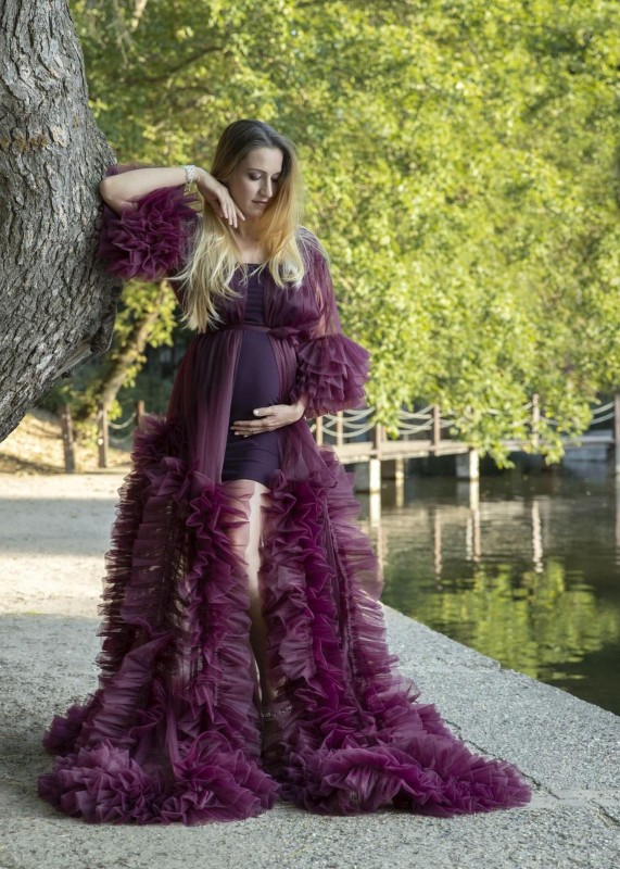 Fashion Burgundy Tulle Ruffled Maternity Dress