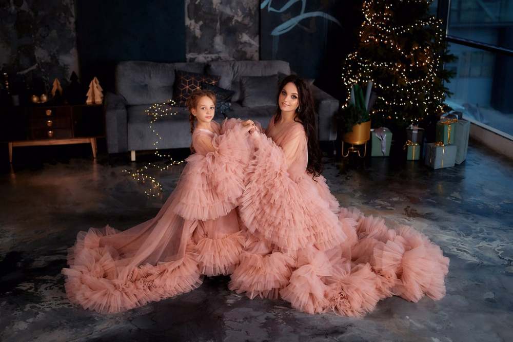 Mother And Kids Photo Shot Dress
