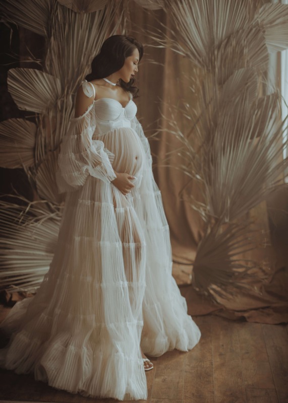 Ivory Pleated Tulle Fashion Maternity Dress For Photoshoot