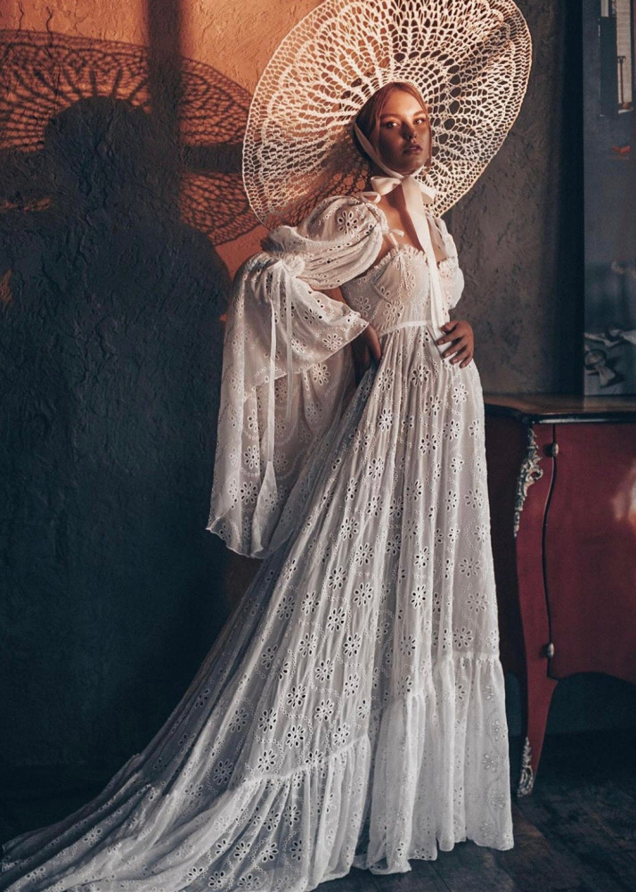 Ivory Sweetheart Neck Maternity Dress Corset back Photo shoot Dress