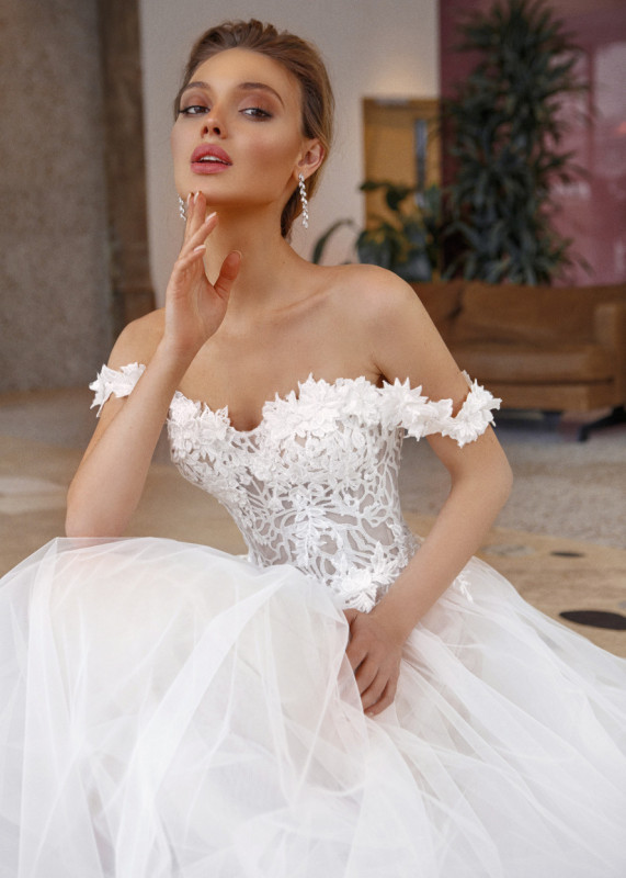 Off Shoulder Lace Tulle Horsehair Trimmed Wedding Dress