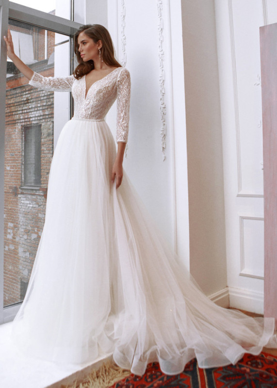 Sparkly Lace Tulle Notched Back Wedding Dress