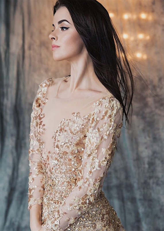 Luxury Ivory Feather Photoshot Dress