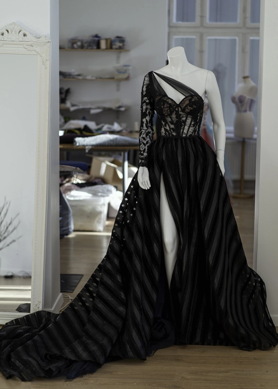 Black Lace Organza Photoshot Dress