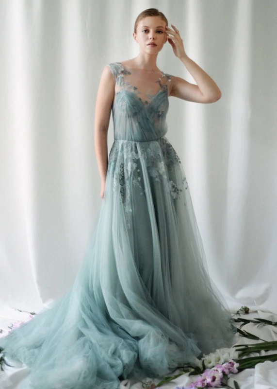 Dusty Green Tulle Lace Photoshot Dress Wedding Dress