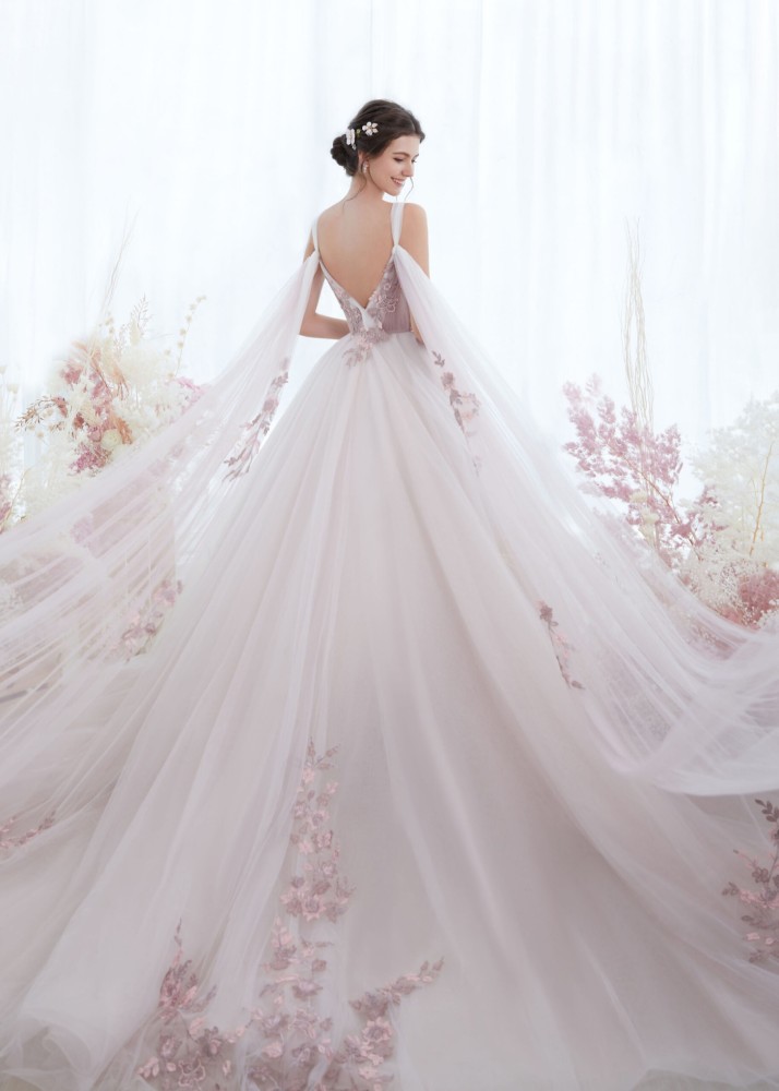 Ivory Lace Tulle Open Back Modern Wedding Dress