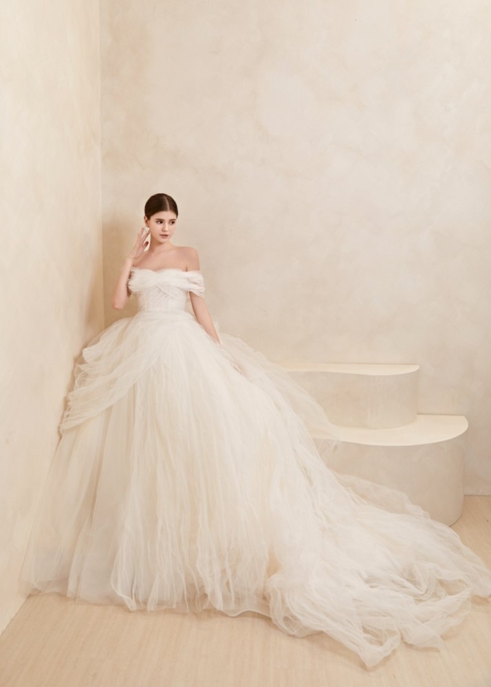 Off Shoulder Ivory Tulle Unique Wedding Dress