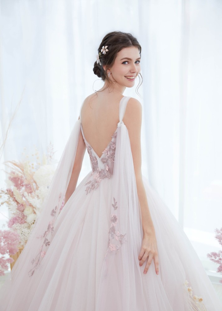 Ivory Lace Tulle Open Back Modern Wedding Dress