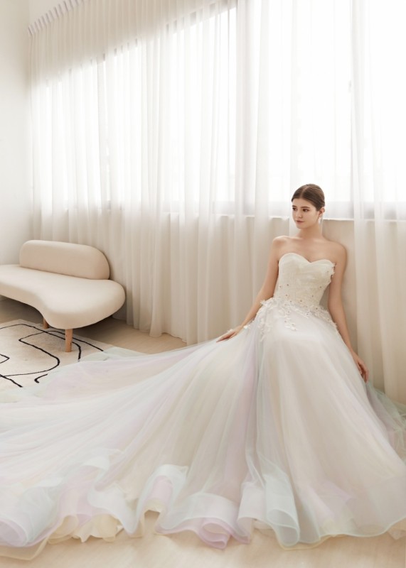 Strapless Ivory Lace Colorful Tulle Fashion Wedding Dress