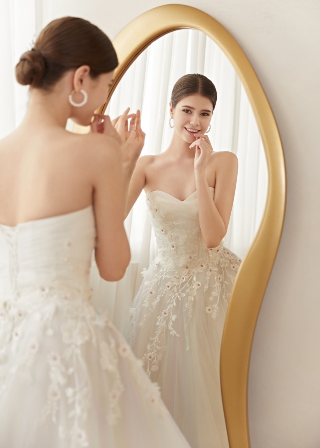 Strapless Ivory Lace Colorful Tulle Fashion Wedding Dress