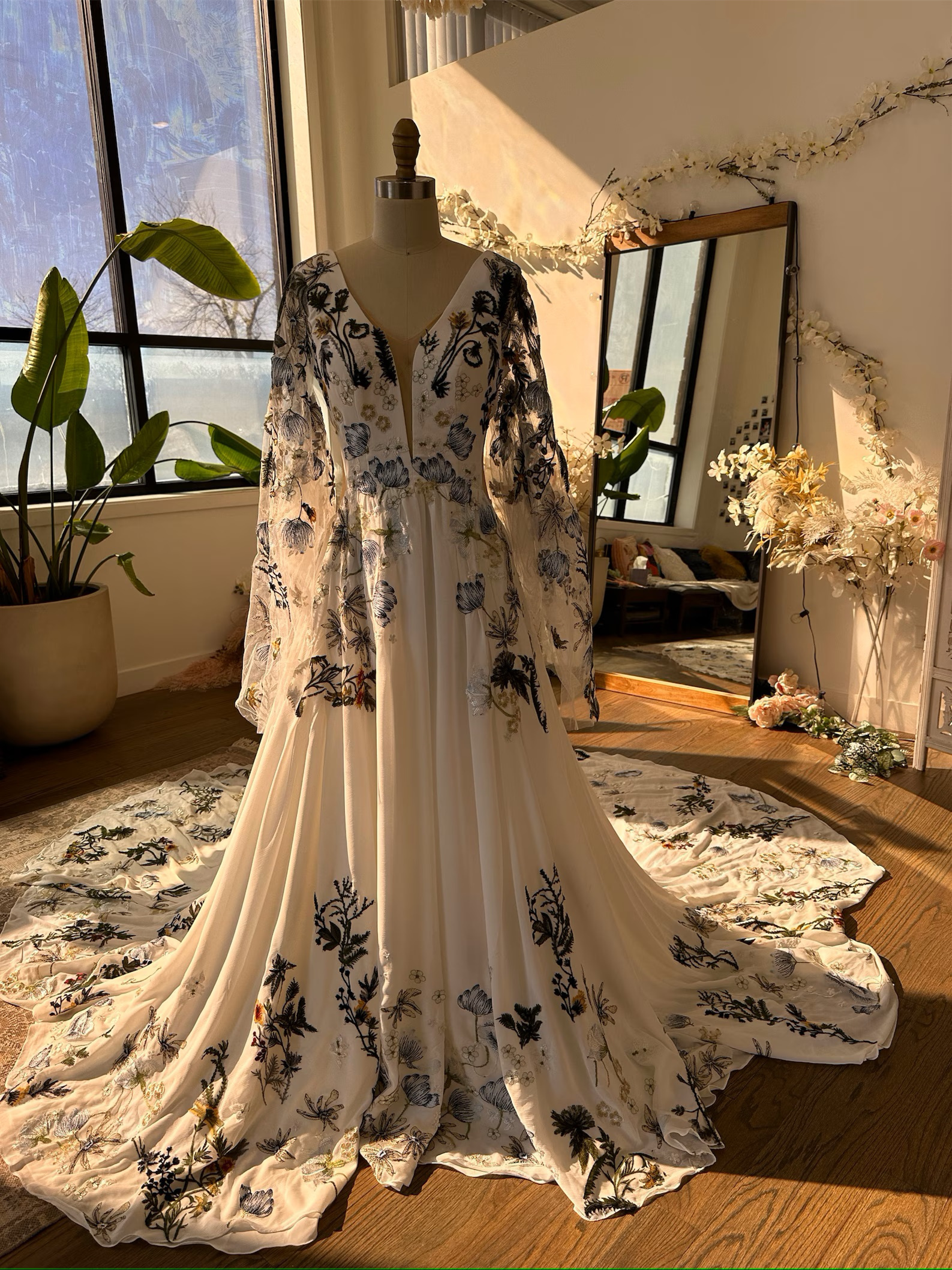 Floral White Wedding Party Dress/Photoshoot Dress