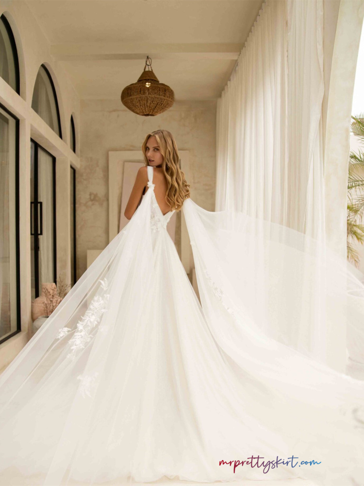 Ivory Lace Tulle Wedding Dress