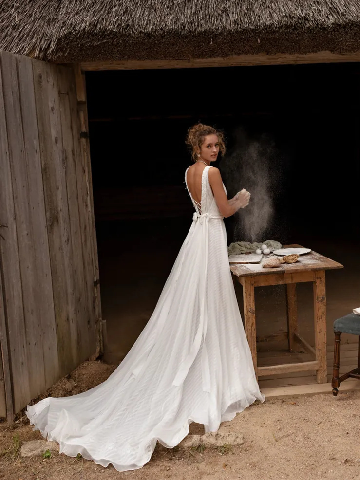 Ivory Lace Tulle  Wedding Dress Bridal Gown