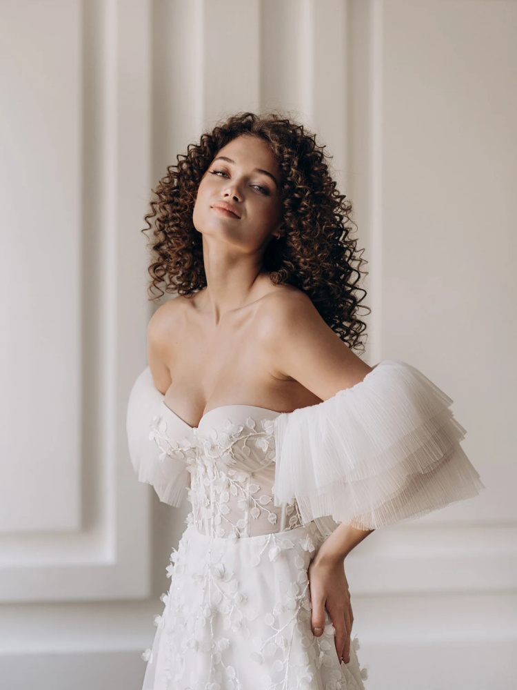 White leaves Lace Bridal Dress
