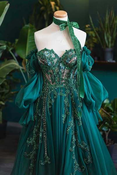 Green Ruffled Photoshoot Dress/Prom Dress