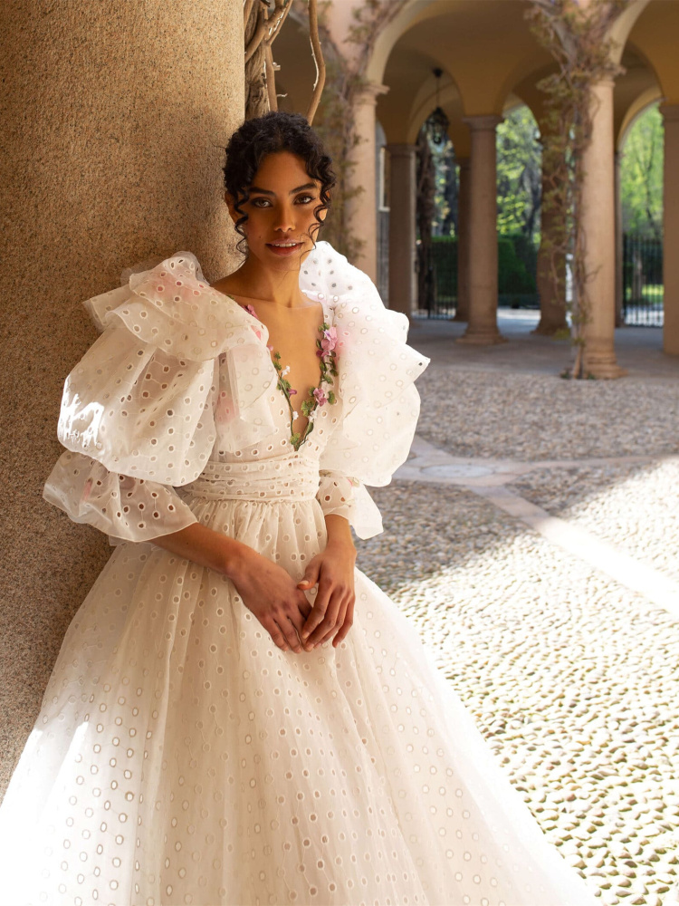 Hollow Lace  Wedding Dress