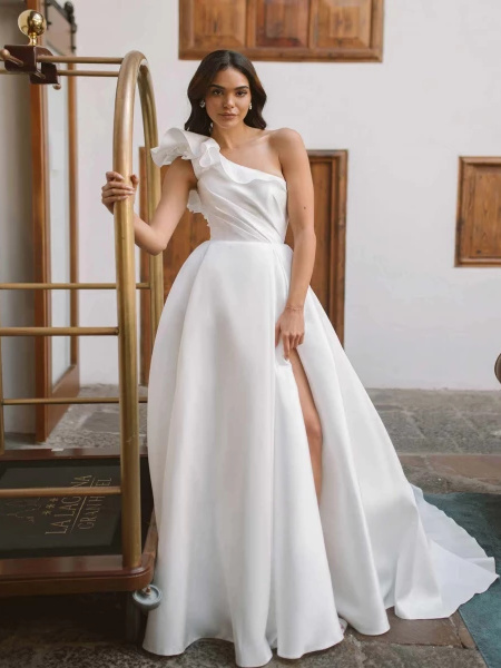 Off White Simple Style Wedding Dress