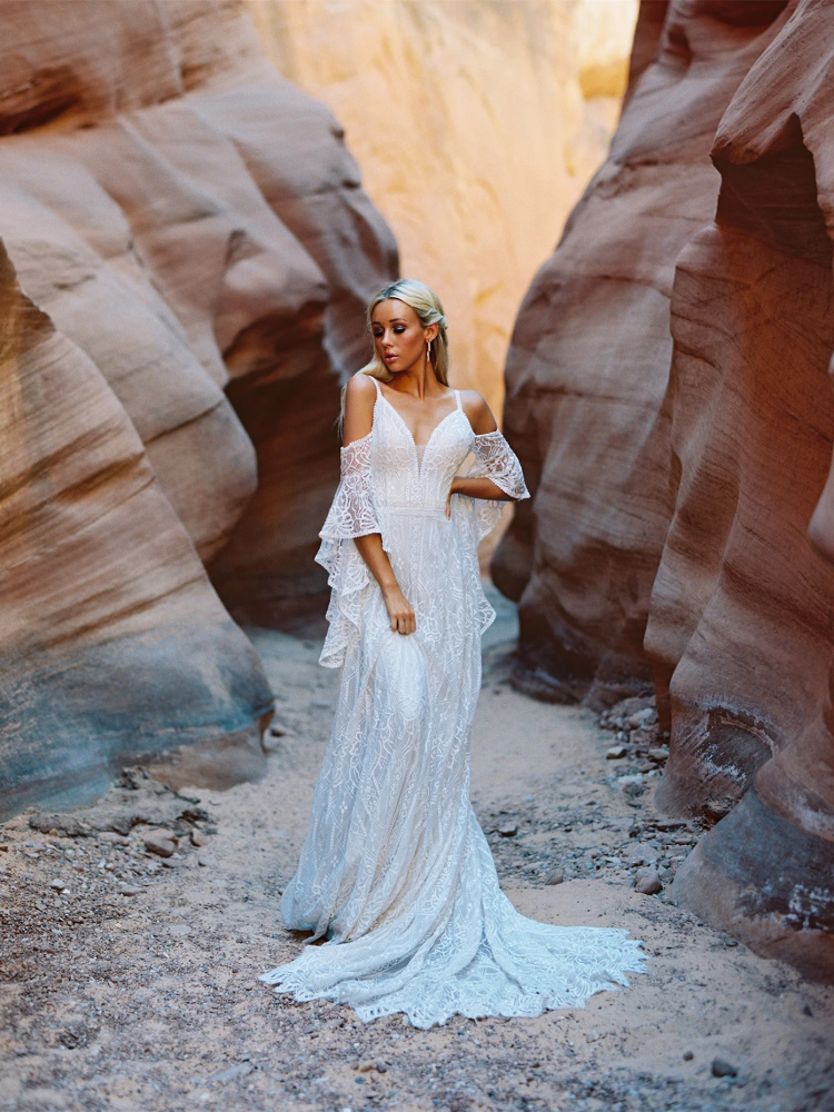 White Lace Roamtic Wedding Dress