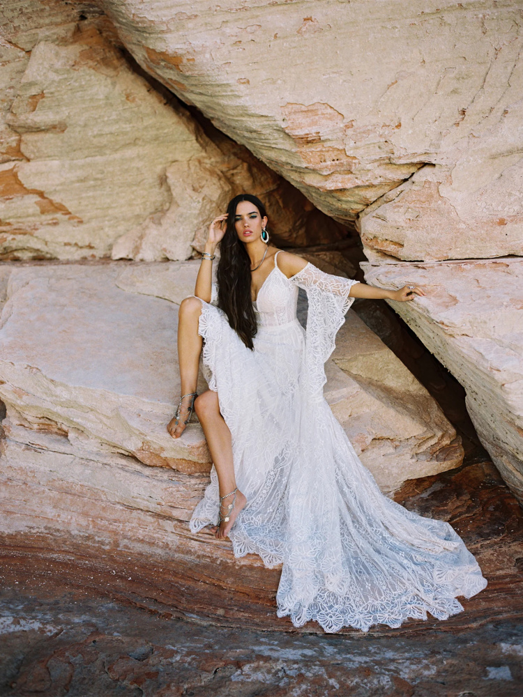 White Lace Roamtic Wedding Dress