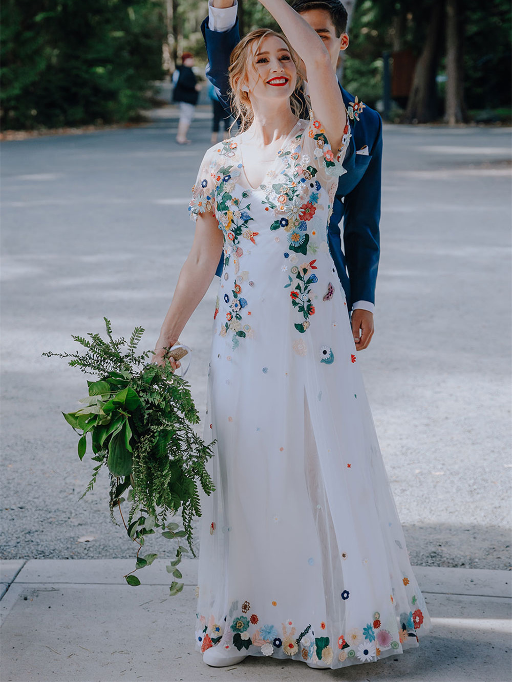 Vintage  Floral Embroidred Lace Ivory Bridal Dress
