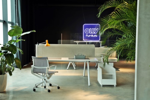 Double Desk.