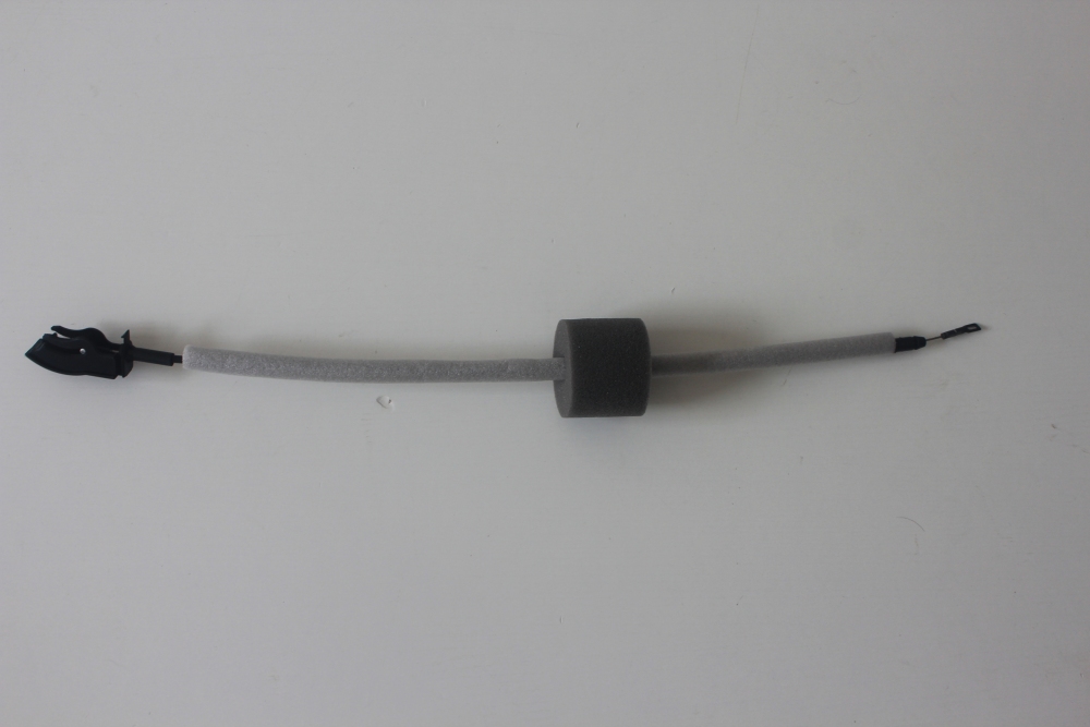 LR011173 Front Door Latch Connecting Cable For Land Rover Range Rover Full Size 2003-2012