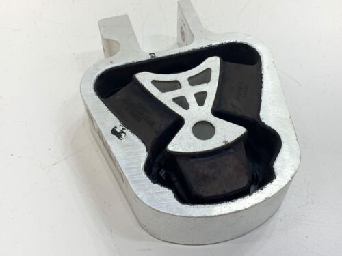 Engine mount DP536P082CB DP5Z6068A