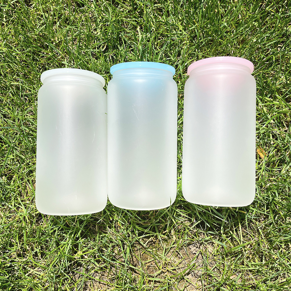 YIPAI Blank Sublimation 16oz Frosted Clear Glass Can With PP Lids Beer Can Shaped Drinkware For Vinyl
