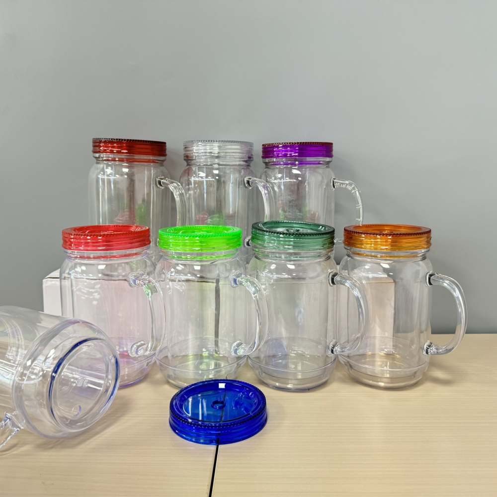 25 Pack YIPAI China Warehouse New Style 20oz Pre-drilled Snow Globe Plastic Mason Jars with Handles and Plug Acrylic Mugs for DIY Glitters