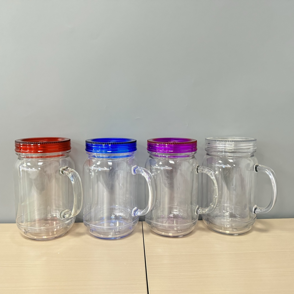 25 Pack YIPAI China Warehouse New Style 20oz Pre-drilled Snow Globe Plastic Mason Jars with Handles and Plug Acrylic Mugs for DIY Glitters