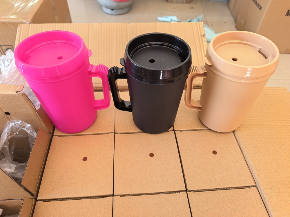 24 Pack YIPAI China Warehouse Double Wall Hip Sips Mega Mugs 34oz Glitter Plastic Water Bottle for UV DTF Wraps
