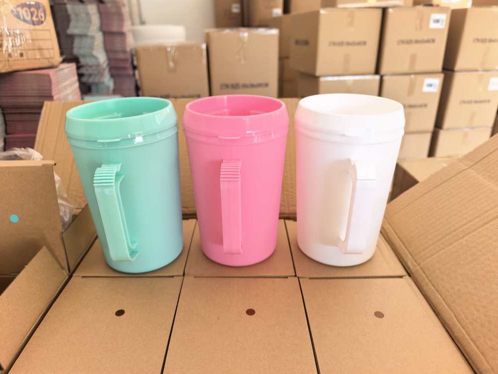 24 Pack YIPAI China Warehouse Double Wall Hip Sips Mega Mugs 34oz Glitter Plastic Water Bottle for UV DTF Wraps