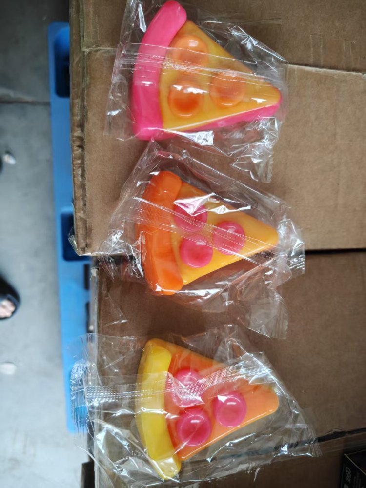 120 Pack YIPAI China Warehouse Custom Needoh TPR Kids Squishy Pizza Toy