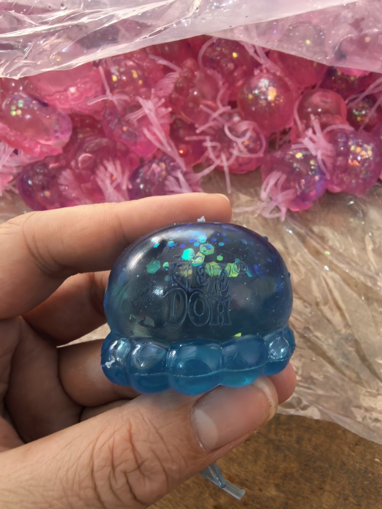 60 Pack YIPAI China Warehouse Squeeze Decompression Jelly Fish Squishy Stress Relief Toys