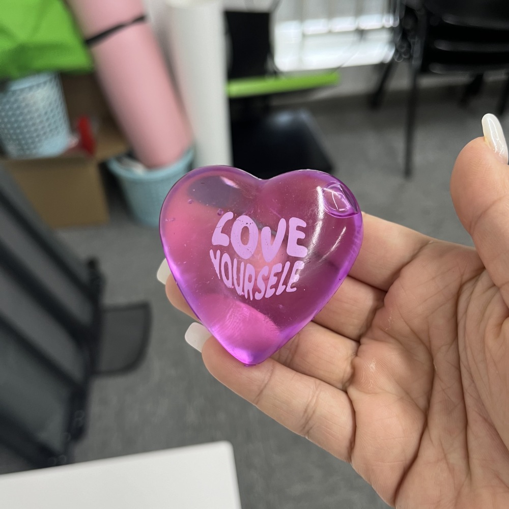 72 Pack YIPAI China Warehouse Slow-Rising Maltose Filling Needoh Squeeze Sweet Heart Squishy Stress Relief Fidget Toy for Kids