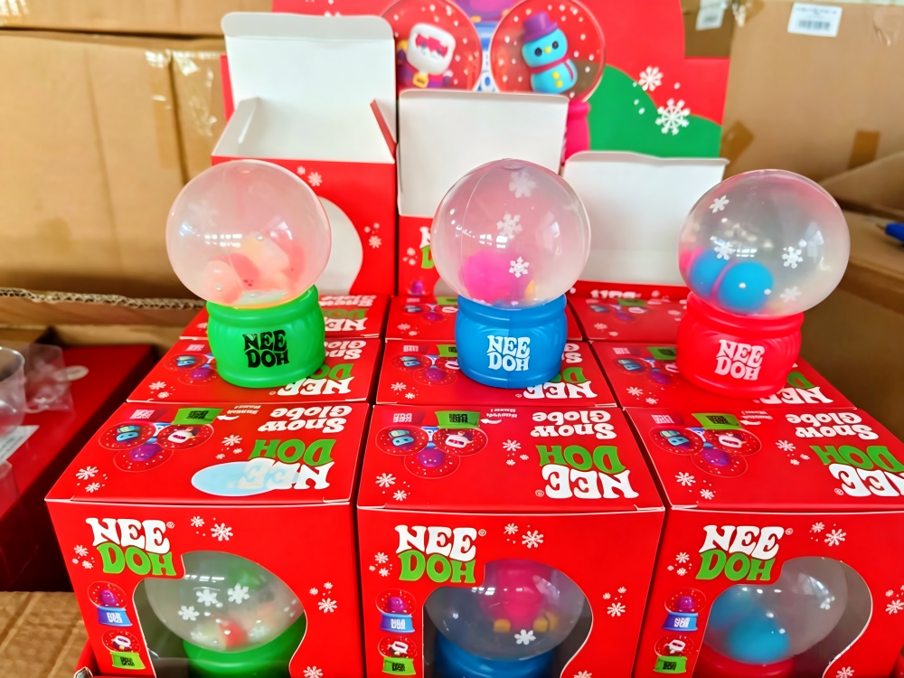 60 Pack YIPAI China Warehouse Needoh Style Christmas Snow Globe Flow Squishy Stress Relief Fidget Toys with Flashing Light for Kids