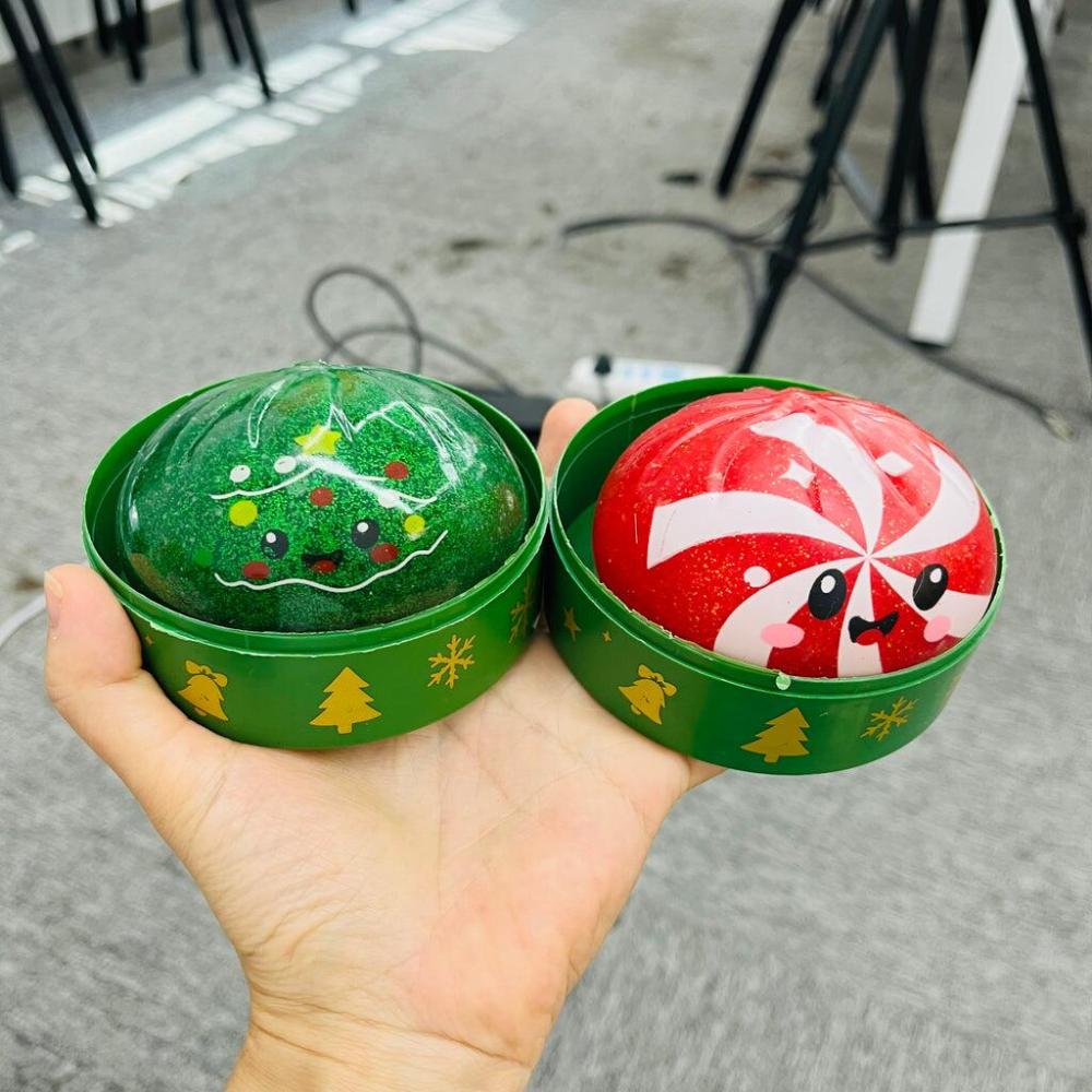 72 Pack YIPAI China Warehouse Glitter TPR Moldable Xmas Squeeze Christmas Dumpling Squishy Stress Relief Fidget Toy for Kids