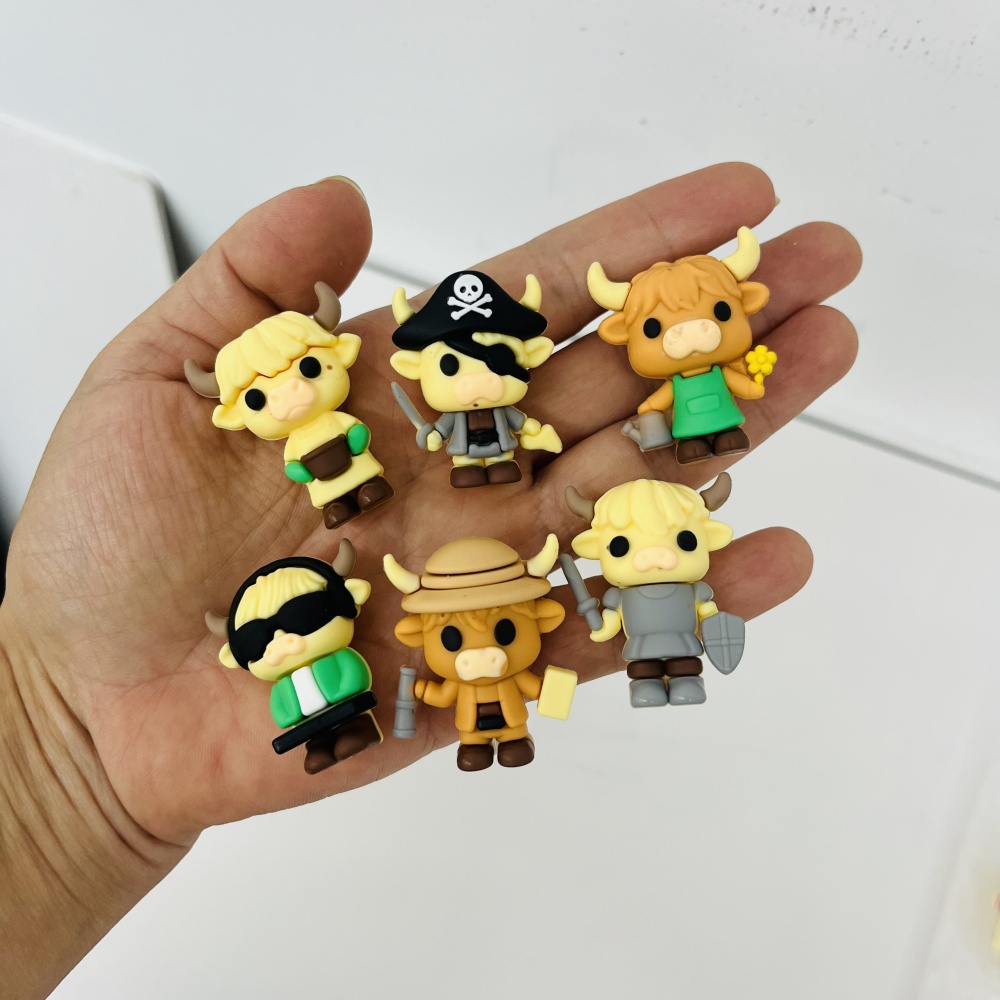 25 Pack YIPAI China Warehouse 2026 Highland Cow Christmas Advent Calendar 24‑Day Countdown Surprise Blind Box Gift Set for Kids