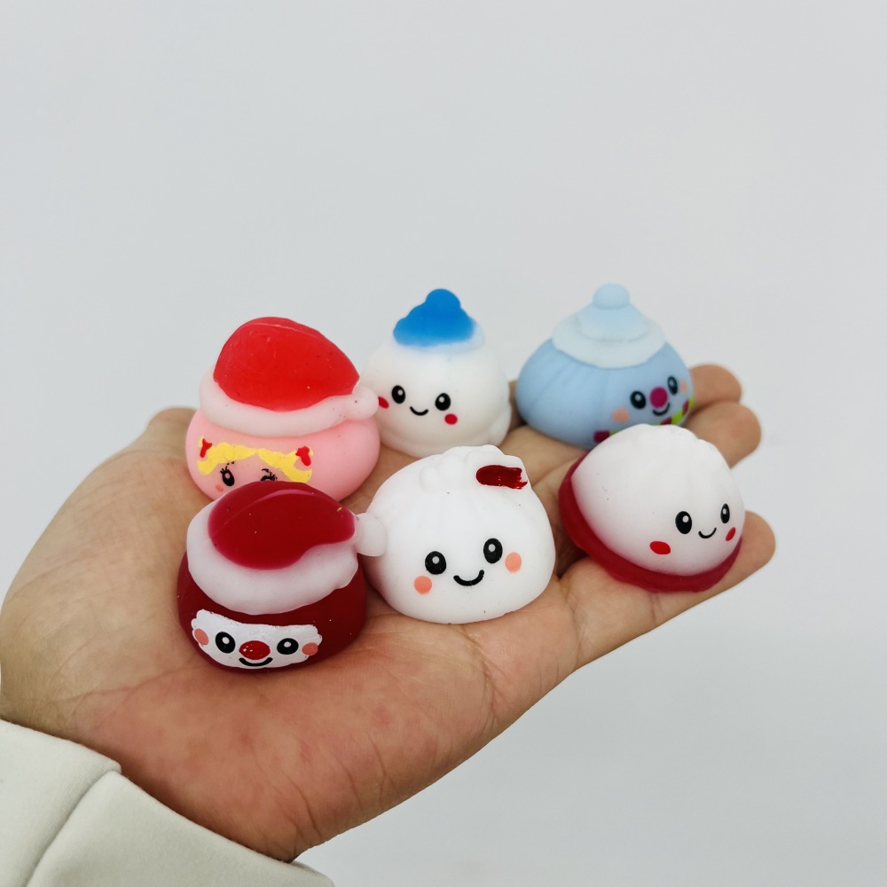 26 Pack YIPAI China Warehouse 24 Days Christmas Grinch Dumpling Squishy Advent Calendar Mini Bao Bun Squeeze Fidget Toy Set Soft TPR Stress Relief ASMR Sensory Surprise Blind Box Gift for Kids Adults Christmas Countdown