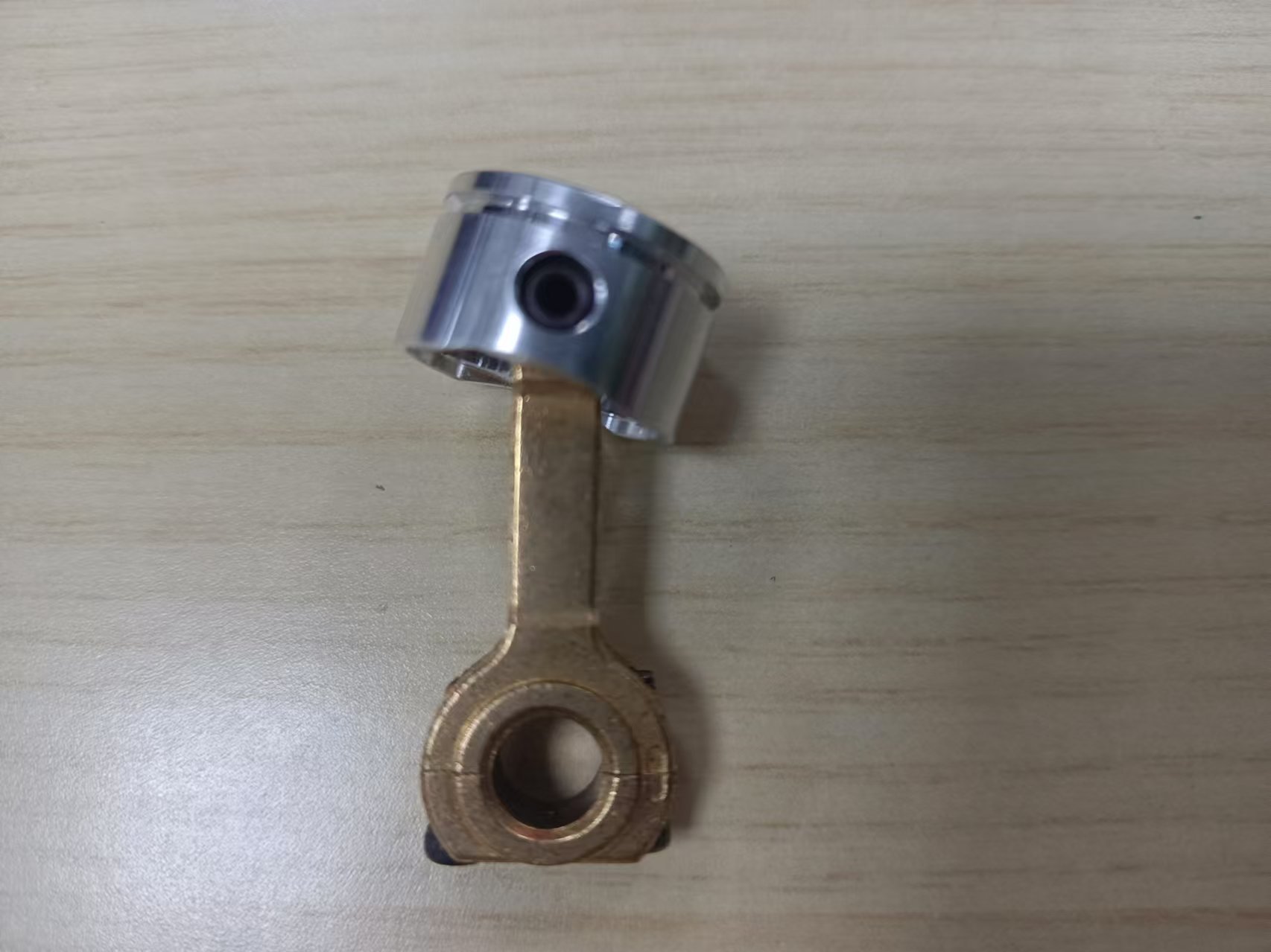 Piston rod assembly