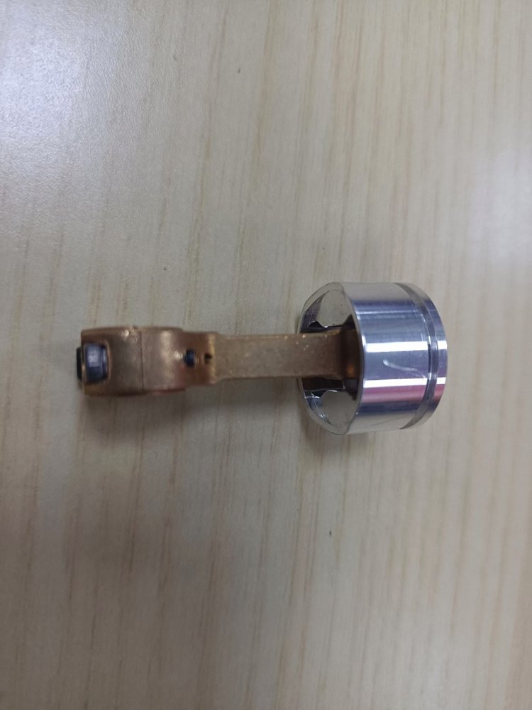 Piston rod assembly